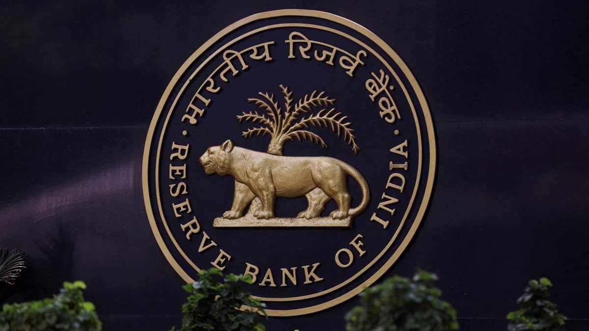 Bank, NBFC stocks plunge as RBI tightens personal loan norms